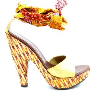 Guiseppe Zanotti Gold Wrap Sandals Platforms !